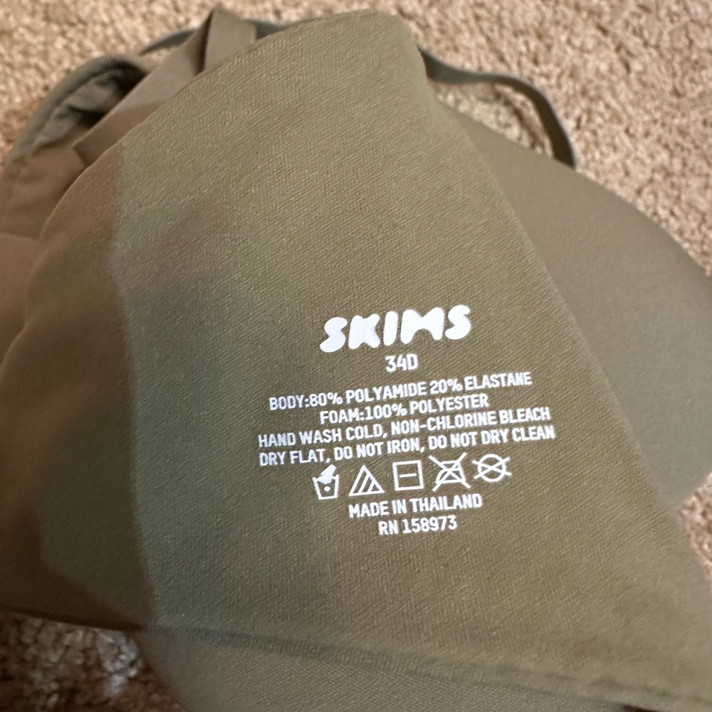 NWT SKIMS Fits Everybody Push Up Demi Bra in Khaki size 34D - Picture 3 of 3